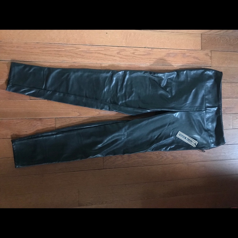 Haute monde size medium faux leather black pants leggings vinyl look high waist